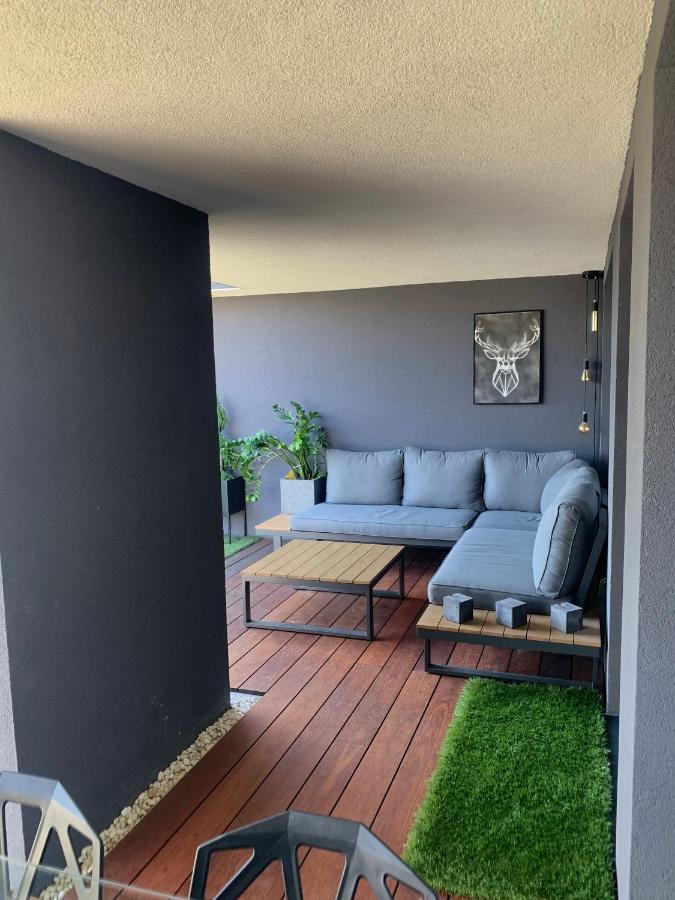 شقة Two-Levels Penthouse With A Garden In The City Center وودج المظهر الخارجي الصورة
