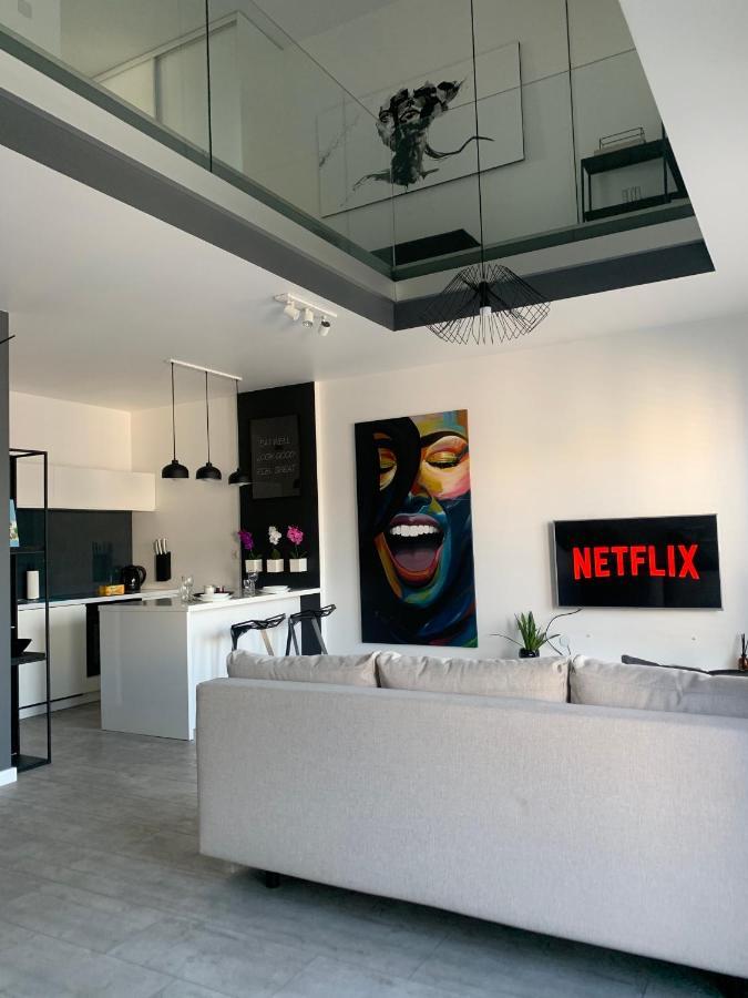 شقة Two-Levels Penthouse With A Garden In The City Center وودج المظهر الخارجي الصورة